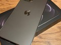 Фотография: Apple iPhone 12 Pro = 500euro, iPhone 12 Pro Max